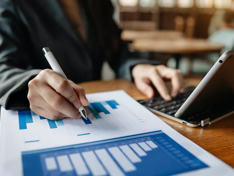 Realizacja zadań kadrowo-płacowych